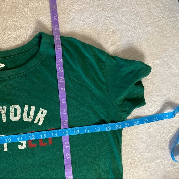 Old Navy Women S SMALL The Easy Tee Top Christmas Elf Holiday Fun Funny Festive - Picture 9 of 10